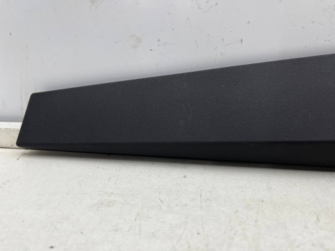 Listwa Polestar 2 II 2020r.- prawa tylna dolna nakładka drzwi prawy tył 31672660