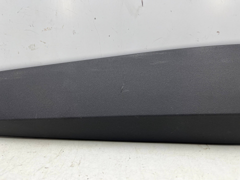 Listwa Polestar 2 II 2020r.- prawa tylna dolna nakładka drzwi prawy tył 31672660