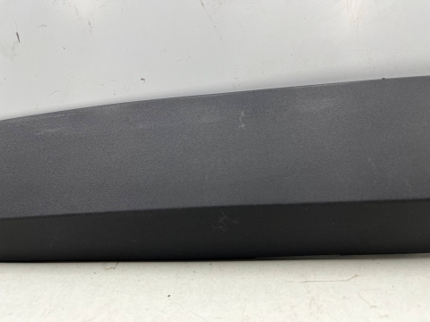 Listwa Polestar 2 II 2020r.- prawa tylna dolna nakładka drzwi prawy tył 31672660