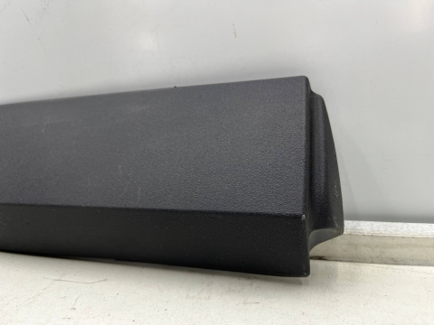 Listwa Polestar 2 II 2020r.- prawa tylna dolna nakładka drzwi prawy tył 31672660