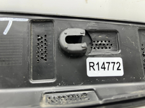 Listwa Polestar 2 II 2020r.- prawa tylna dolna nakładka drzwi prawy tył 31672660