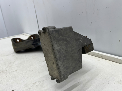 Poduszka dyferencjału Mercedes Vito Viano w639 03-14r. podpora dyfru mostu łapa mocowanie a6393530595