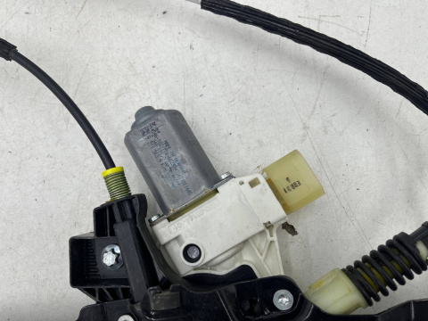 Podnośnik szyb BMW 5 F10 sedan F11 kombi 10-17r. LEWY przedni mechanizm silniczek lewy przód 6 pin 7231887 7248171 7271563