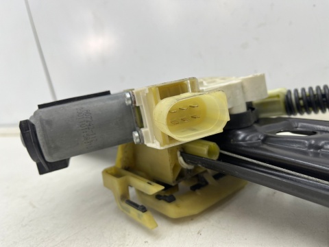 Podnośnik szyb BMW 5 F10 sedan F11 kombi 10-17r. LEWY tylny mechanizm silniczek lewy tył 6 pin 7182613