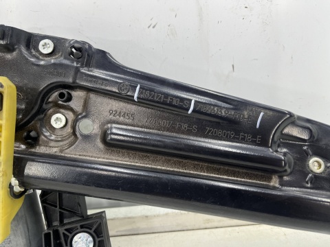 Podnośnik szyb BMW 5 F10 sedan F11 kombi 10-17r. LEWY tylny mechanizm silniczek lewy tył 6 pin 7182613