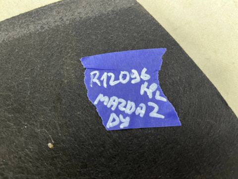 Tapicerka Mazda 2 I DY 02-07r. wykładzina wkład mata dywan boczki bagażnika KOMPLET