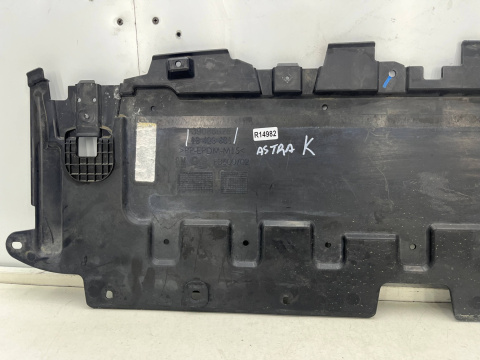 Osłona podwozia Opel Astra K V 15-22r. osłona dolna silnika zderzaka płyta 13423601