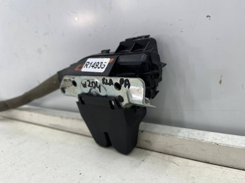 Zamek klapy bagażnika Mercedes w204 C-klasa Sedan 07-14r. mechanizm linka a2047500185