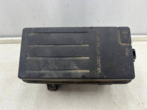 Skrzynka bezpieczników Chevrolet Nubira III J200 05-12r. 2.0 cdti 