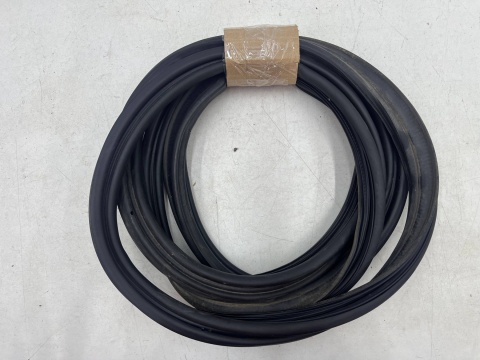 Uszczelka Chevrolet Nubira III J200 05-12r. KOMBI guma klapy bagażnika wewnętrzna NIE USZKODZONA