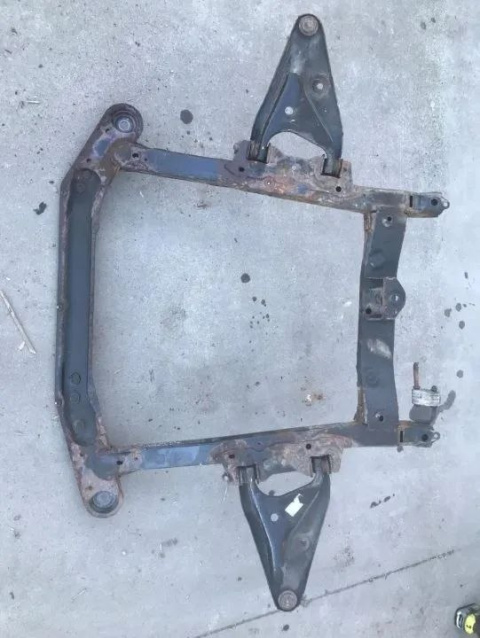 Belka silnika Dacia Logan 1 I 05-14r. kołyska wózek sanki pod silnik