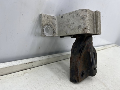 Poduszka silnika Dacia Logan 1 I Sandero 05-14r. 1.6 MPI benzyna mocowanie łapa silnika