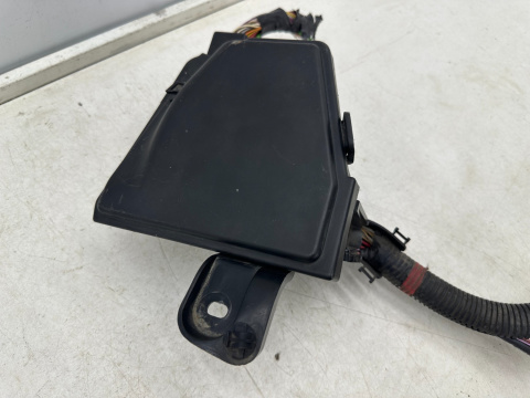 Skrzynka bezpieczników Dacia Logan 1 I 05-14r. 1.6 MPI bezpieczniki pokrywa zaślepka 8200738818