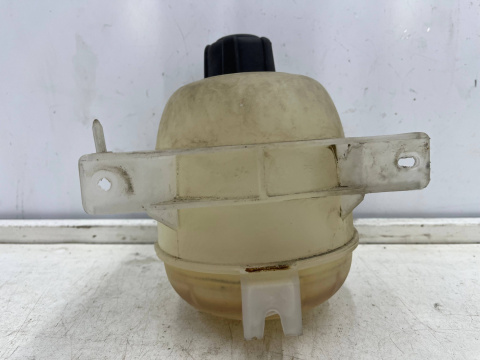 Zbiorniczek wyrównawczy Dacia Logan 1 I Duster Sandero 05-14r. płynu chłodzącego oryginalny 8200766826