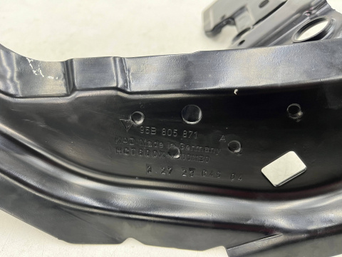 Pas przedni Porsche Macan I 95b 14r.- LEWA podłużnica wzmocnienie DOLNE wspornik reflektora NOWE oryginalne 95b805457