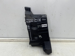 Ślizg Ford Courier I 14-18r. prawe przednie mocowanie wspornik uchwyt zderzaka prawy przód et76-17d958-al