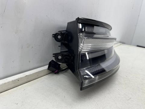 Lampa Porsche Macan I 95b LIFT 18r.- prawa tylna ORYGINALNA prawy tył 95b945092am