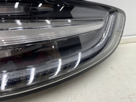 Lampa Porsche Macan I 95b LIFT 18r.- prawa tylna ORYGINALNA prawy tył 95b945092am