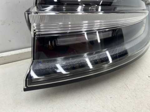 Lampa Porsche Macan I 95b LIFT 18r.- prawa tylna ORYGINALNA prawy tył 95b945092am