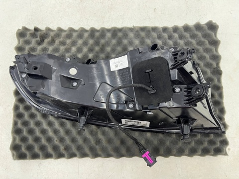 Lampa Porsche Macan I 95b LIFT 18r.- prawa tylna ORYGINALNA prawy tył 95b945092am