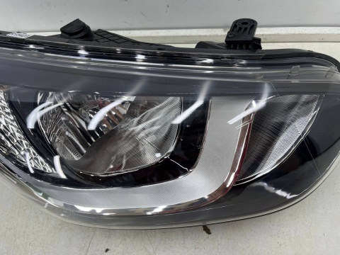 Lampa reflektor Hyundai i20 I LIFT 12-14r. PRAWA przednia zwykła na żarówkę H7 prawy przód 92102-4p500