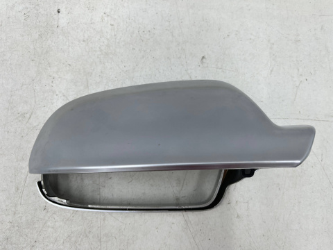 Lusterko Audi A4 B8 07-15r. prawa obudowa osłona lusterka zewnętrznego CHROMOWANE 8f0857528a 8f0857528c
