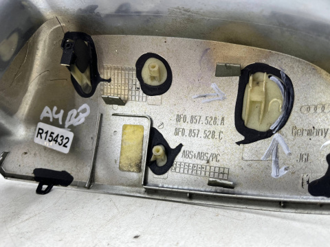 Lusterko Audi A4 B8 07-15r. prawa obudowa osłona lusterka zewnętrznego CHROMOWANE 8f0857528a 8f0857528c