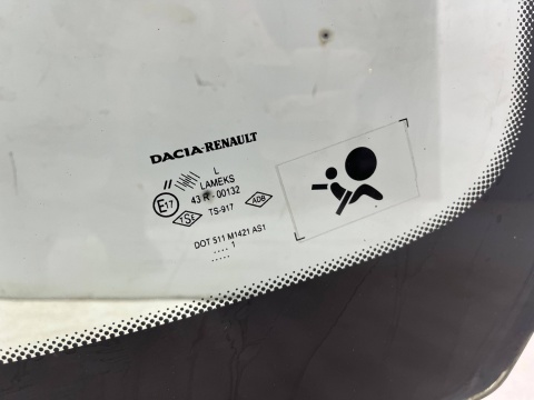 Szyba przednia Dacia Logan 1 I 05-14r. sedan MCV czołowa ORYGINALNA