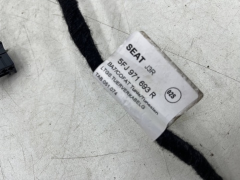 Wiązka Seat Tarraco 2018r.- instalacja przewodów drzwi lewych tylnych lewy tył 5fj971693r