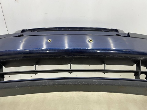 Zderzak przedni Volvo V70 II 2 00-05r. przód spryski 09484239