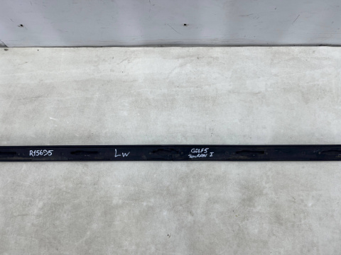 Nakładka progu VW Golf 5 V Touran I 03-09r. LEWA listwa progowa zewnętrzna próg 1t0854931b