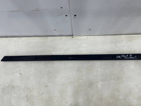 Nakładka progu VW Golf 5 V Touran I 03-09r. PRAWA listwa progowa zewnętrzna próg 1t0854932b