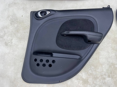 Tapicerka Chrysler PT Cruiser 00-06r. przedlift boczki drzwi KOMPLET prawy lewy tył przód NUMERY