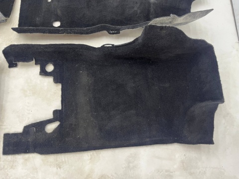 Wykładzina Chrysler PT Cruiser 00-10r. podłoga dywan mata czarna z bagażnikiem KOMPLET