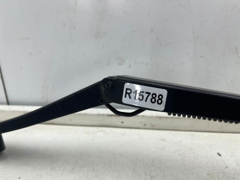 Ramię wycieraczki Chrysler PT Cruiser 00-10r. prawa strona pasażera 