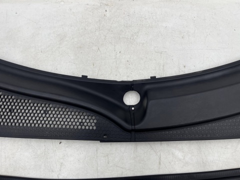 Podszybie Chrysler PT Cruiser 00-10r. górne uszczelka komplet 05027430ac 05027431ac