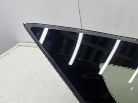 Szyba boczna Mazda CX-3 CX3 14-21r. trójkąt karoseryjna prawa tylna prawy tył oryginalna CIEMNA 