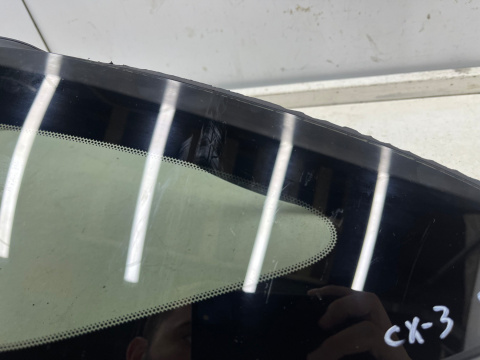 Szyba boczna Mazda CX-3 CX3 14-21r. trójkąt karoseryjna prawa tylna prawy tył oryginalna CIEMNA 