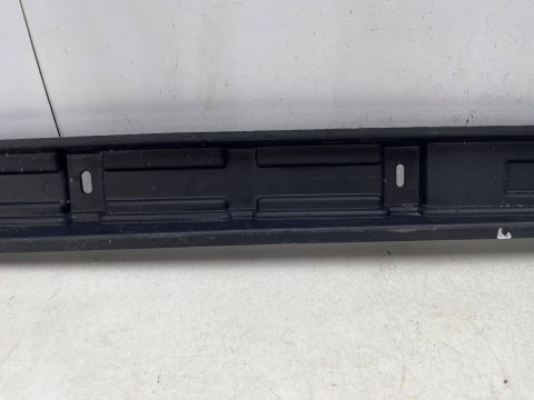 Nakładka progu Mercedes ML II w164 05-11r. NOWA PRAWA dolna podpora listwa stopnia progu ślizg a1646981030