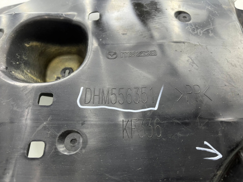 Osłona podwozia Mazda 2 III DJ DL LIFT 19r.- tylna osłona dolna płyta ORYGINAL dhm556351