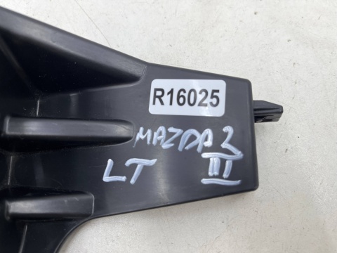 Ślizg Mazda 2 III DJ DL 2014r.- lewe tylne mocowanie zderzaka wspornik uchwyt lewy tył dhm1-50271