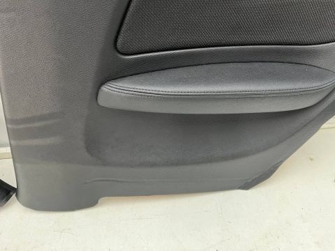 Tapicerka BMW E81 3Drzwi E82 Coupe M-pakiet 04-11r. lewy prawy tylny boczek tył KOMPLET