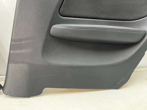 Tapicerka BMW E81 3Drzwi E82 Coupe M-pakiet 04-11r. lewy prawy tylny boczek tył KOMPLET