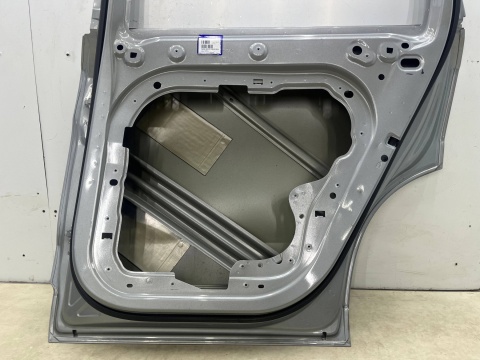 Drzwi Volvo XC90 II 2 14r.- prawe tylne prawy tył 32420616