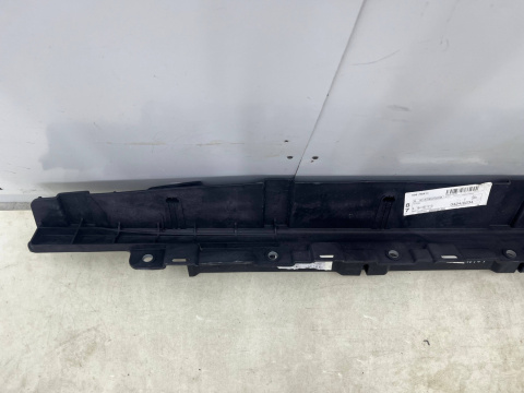Nakładka progu Mercedes ML II w164 05-11r. stopien NOWA PRAWA podpora listwy progowej ślizg stelaż a1646901210