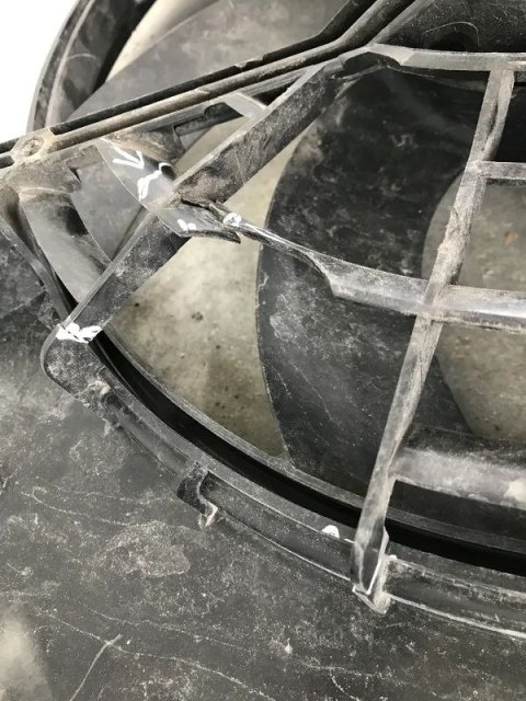 Wentylator chłodnicy Citroen C2 C3 C4 Cactus DS3 Peugeot 2008 207 208 301 308 Crossland 13-19r. wiatrak 9801666680