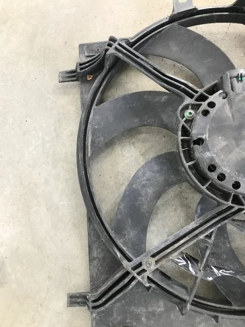 Wentylator chłodnicy Citroen C2 C3 C4 Cactus DS3 Peugeot 2008 207 208 301 308 Crossland 13-19r. wiatrak 9801666680