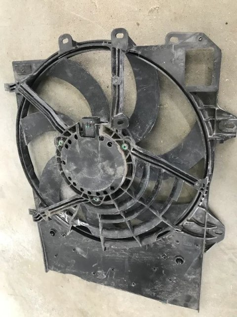 Wentylator chłodnicy Citroen C2 C3 C4 Cactus DS3 Peugeot 2008 207 208 301 308 Crossland 13-19r. wiatrak 9801666680