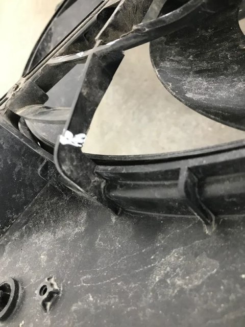 Wentylator chłodnicy Citroen C2 C3 C4 Cactus DS3 Peugeot 2008 207 208 301 308 Crossland 13-19r. wiatrak 9801666680