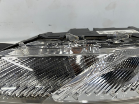 Lampa reflektor Citroen C4 Picasso II lewa przednia FULL LED DRL 9822653980